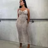 Lässige Kleider solide gestrickte Häkelkleid Frauen Strand Urlaub Hollow -out Party Club Lange elegante Deckhöfe Maxi Vestido