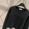 سترة جديدة خريف عصري طويل الأكمام Lowe Slim Slim Pullover Designer نمط ثلاثي الأبعاد سترة أبيض رفيع القميص ذي الملابس النسائية حجم SML