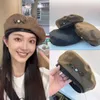 BERETS Fashion Pearl Buckle Design for Women Spring and Autumn Korean Versatile Show Face Face Liten Sweet Retro Painter Hats