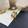 Moda EMED Projektant Stamp Brand Pierścień Ceramiczny White Black Sier Gold Never Fade Band Pierścienie Biżuteria Klasyczna premia