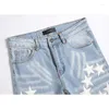 Jeans pour hommes Produit tendance Automne et hiver Broderie Pentagramme Patchwork Cuir Slim Fit Petite jambe Pantalon bleu clair