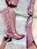 Stivali Stivali da cowboy metallizzati Stivali da cowgirl occidentali rosa per donna Scarpe a punta con tacco impilato a metà polpaccio Scarpe ricamate con design di marca T230824