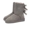 Женские пинетки снежные угги Uggitys Boots Bottes Uggli Дизайнерские кроссовки лодыжка короткие зимние туфли Тройная черная каштановая темно