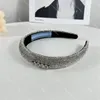 Diamond Crystal Hairband Women Letter Luxury pannband Ny mångsidig silver pannband grossist