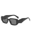 Okulary przeciwsłoneczne Osobowość mężczyzn okularów przeciwsłonecznych Klasyczne szklanki Sqaure Słońce dla żeńskich modnych okularów okularów na zewnątrz Uv400