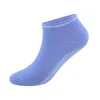 Chaussettes de sport chaussettes de trampoline pour femmes Yoga avec poignées antidérapantes Sport Pilates Barre Ballet Fitness entraînements hôpital 230824