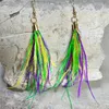 Pendientes colgantes de malla metálica de plumas, pendiente grande de cuero de hoja en capas para mujer, joyería de diseño exagerado, accesorio de fiesta de Mardi Gras