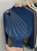 Kvinnors tröjor Autumn Winter Sweater Fashion Slim Iron Drill Hollowed Out Top Half Turtleneck Knit Base Shirt inuti
