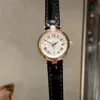 مصمم مشاهدة Little Beauty Watch New Quartz Belt Watch متعدد الاستخدامات وبسيطة Women Watch Designer Bag