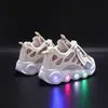 Atletische Outdoor Sneakers Kindermode LED Licht Schoenen Letter Webbing Mesh Ademend 16 jaar Oud Lichtgevende Casual Sport Jongens 230825