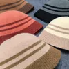 2023 invierno más nuevo hermoso color prendas de punto sombreros de bola camionero sombrero de diseñador de lujo gorra de camión de moda americana sombreros de béisbol casuales