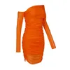 Lässige Kleider 2023 Sommer Orange Mini Kurzes, figurbetontes Verbandkleid Frauen Single Off Shoulder Langarm Sheer Plissee Abend Club Party