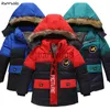 Piumino Neonati Abbigliamento Giacca invernale Cappotto per ragazza Fresco carino con cappuccio Collo in pelliccia colorata Vestiti per bambini Capispalla spessa 25 anni x0825