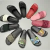 Mens Beach Sandals Kvinnor Gummi Slide Slipper Designer Slides Causal Non-Slip Slides Summer Flip Flops Outdoor Flower Platform Slippers Storlek 4-11.5 Med Box No010