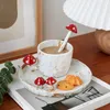 Tasses Belle tasse de noël en forme de champignon tasse de Style japonais Original pour ensemble de thé et d'assiettes cadeau de Couple vaisselle en céramique tasses à café 230825