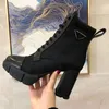 Botas de placa de designer com botas de tornozelo 9,5 cm botas femininas de couro preto de salto alto botas de outono e inverno com sapatos de festa de casamento de alta qualidade enxadas fábrica com caixa