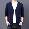 Herrtröjor Herr Cardigan Spring Autumn Casual V-ringning Knitwear Male Solid Single Breasted Sweater Coat Long Sleeve Knit Cardigan 230824