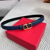 Designer Fashion Classic Letter Cinkle Smooth Mens Jeans Dress Belt All-in-One Women Whied Welband Width 2,3 cm