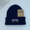 Осенняя и зимняя женская конфетка дизайнер изоляции Beanie Hat мужская крышка для отдыха на открытом воздухе спортивные письма вышивка.