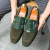 İngiliz moda yeşil siyah püsküller patchwork elbise ayakkabıları erkekler için moccasins düğün balo homecoming ayakkabı zapatos hombre