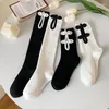 Kadın SOCKS Vintage Siyah Beyaz Orta Tüp Şık Basit Kadın Pamuk Tatlı Sevimli