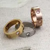 Titanium Steel Alloy Silver Love Ring Mens Womens Rose Gold Fashion Skruv smycken Designer Luxury Par Wedding Promise Rings Ringenes Gift Cjeweler Wholesale Nail Ring