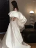 Vêtements ethniques Arrivée Femmes De L'épaule Blanc Satin Robe De Bal Français Longue Queue Robes De Mariée