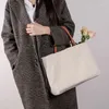 Sacs de soirée Sacs à main en toile de mode coréenne Femmes Grande capacité Shopping Noir / Blanc Couleur Solide Épaule pour Femme Dames Bolsas