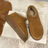 Stivali invernali da donna Brevi peluche caldi stivali da neve Scarpe casual 2023 Nuova pelle scamosciata Pelliccia Chelsea Stivaletti Appartamenti Piattaforma Scarpe da donna Botas T230824