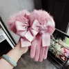 Fingerlösa handskar kashmir ullstycke hopppunkt bowknot hår boll mode koreansk pekskärm fem finger varm 230825