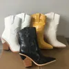 Botas branco bege preto amarelo falso couro cowboy tornozelo botas para mulheres cunha botas de salto alto cobra impressão ocidental cowgirl botas 230824