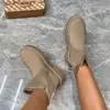 Botas Botas de nieve hasta la rodilla Mujer 2023 Nuevo Terciopelo Cálido Zapatos de algodón grueso Diseñador de moda Gladiador antideslizante Zapatos planos de felpa Negro T230824