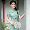 Abbigliamento etnico Elegante raso lungo con spacco alto Cheongsam Cinese classico da donna Verde stampa floreale Qipao Manica corta Festa serale sexy