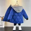 Down Coat's Children's Parkas Boys Fashion Hooded płaszcze 2023 NOWOŚĆ plus bawełniany zagęszcza ciepła warstwa dla dzieci Duże kieszenie Casual Parma x0825