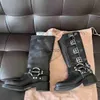 Botas Harness Belt Buckled Cowhide Couro Biker Joelho Botas Chunky Heel Zip Knight Botas Moda Square Toe Ankle Booties para Mulheres Sapatos de Designer de Luxo J0825