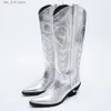 Stövlar Cowboy Cowgirl Boots för kvinnor Metallic Silver staplade klackade zip Western Mid Calf Boots Casual broderade varumärke lyxskor T230824