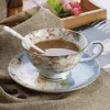 Tasses tasses à café et soucoupes en porcelaine d'os européenne, assiettes de table, service à thé de l'après-midi, cuisine domestique 230825