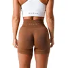 Completo da yoga NVGTN Pantaloncini senza cuciture solidi da donna Allenamento Pantaloni corti da yoga Leggings Palestra Lycra Spandex Collant morbidi Abiti fitness Abbigliamento estivo 230825