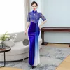 Etnisk kläder kinesiska klädkvinnor Bankett Cheongsam Long Eleganti Evening Slim Qipao Vintage Traditionella scendräkter Guld Velvet