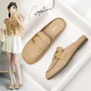 Slippers M237 Augushideng Baotou Women's Outer Wear 2023 Summer Gentle Fairy Style Fashion Muller أحذية واحدة الاتجاه