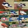 Tränare White Black SB Sports Casual Shoes Mens Women La Dodgers Bart Simpson Orange Hummer Green Grey Fog Tennis Parra Argon Phillies Unc Dunkesb Outdoor Sneakers