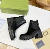 Designer Martin Desert Boots 2024 Stivaletti Stivali in pelle da donna Stampa vintage Tessuto jacquard Stivali piatti con piattaforma classica Stivali con suola moda