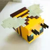 Nieuwe MC Game LED Speelgoed Creatieve Bee Model Nachtlampje Kamer Thuis Sfeer Lichtgevende Tafellamp kinderen Gift HKD230824