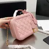 Toptan Klasik Vanity Case Toat Tages Bags Havyar Buzağı Deri Lüks Tasarımcı Kaptan Eklenen Altın Metal Çantalar Zincir Çift fermuarlı Crossbody Kozmetik Çantalar