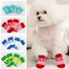 Vêtements de chien 4pcs chaussettes chaudes mignon animal anti-dérapant chaussette chaussures respirantes pour la sécurité douce produits de protection des pattes petites races chiens 230825