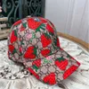 Baseball Cap Designers Hats Luxury Ball Strawberries Designs Sportstil Travel Körning Temperament Versatile Multiple