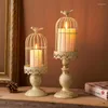 Bougeoirs Vintage décor à la maison Style aristocratique cage à oiseaux chandelier en métal artisanat simple salon Table ornements support de luxe