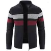 Suéteres para hombres Hombres Cremallera Cardigan Invierno Cálido Raya Suéter Béisbol Jumpers Moda suelta Calle Y2K Sweatercoat Chaquetas frías