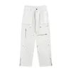 Pantalons pour hommes Hip Hop Vibe Pantalon Cargo fonctionnel lourd pour hommes Rivets à la mode fermeture éclair fendu ajuster Micro Flare blanc vêtements masculins 230826