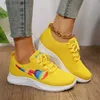 Klänningskor Nya kvinnor sneakers 2023 Summer Autumn High Heels Ladies Casual Shoes Women Wedges Platform Shoes Kvinnliga Tjockbottentränare T230826